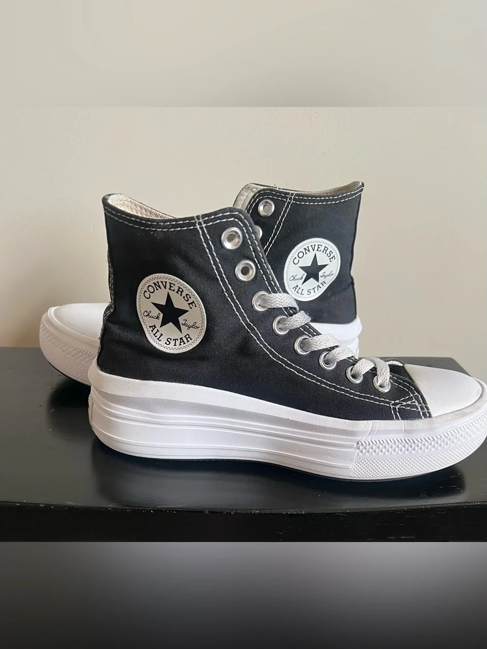 Converse Women's Size 7 CTAS Move HI Platform Black Natural Ivory White 568497C
